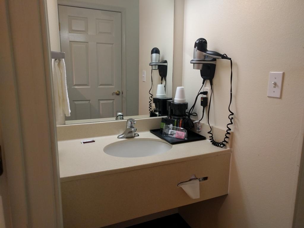 America'S Best Value Inn & Suites Gallup Bagian luar foto