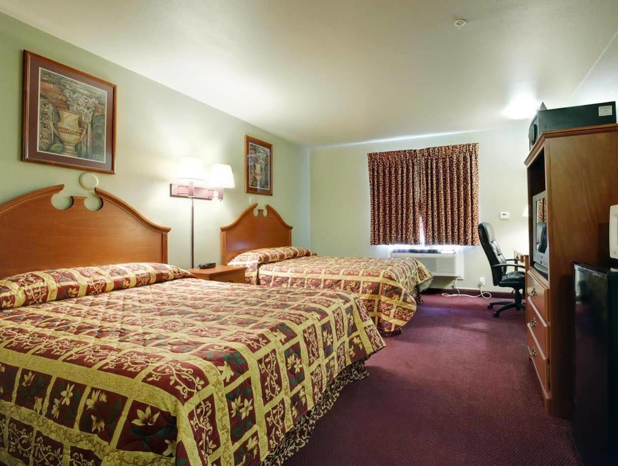 America'S Best Value Inn & Suites Gallup Bagian luar foto