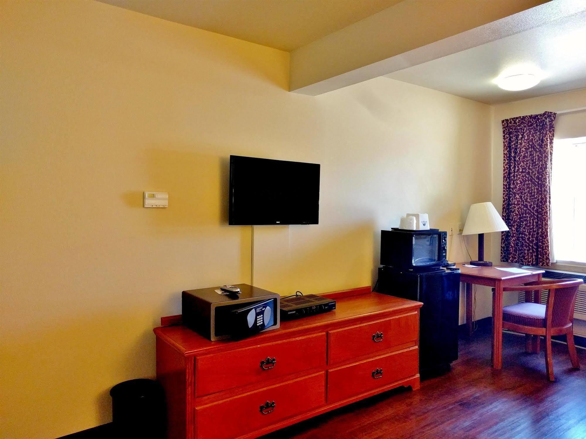 America'S Best Value Inn & Suites Gallup Bagian luar foto