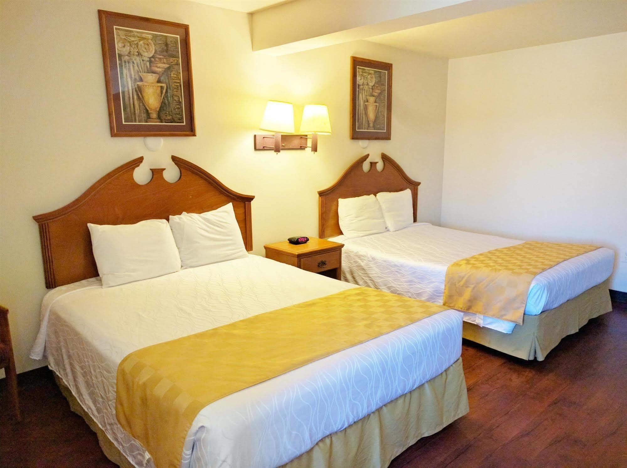 America'S Best Value Inn & Suites Gallup Bagian luar foto