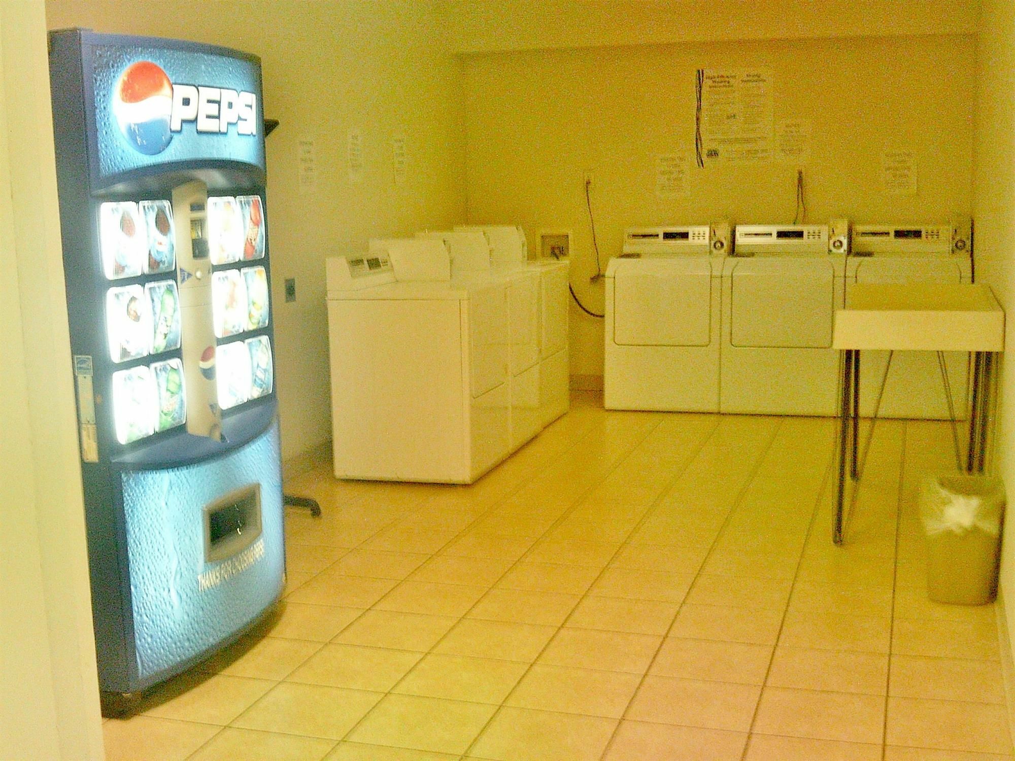 America'S Best Value Inn & Suites Gallup Bagian luar foto